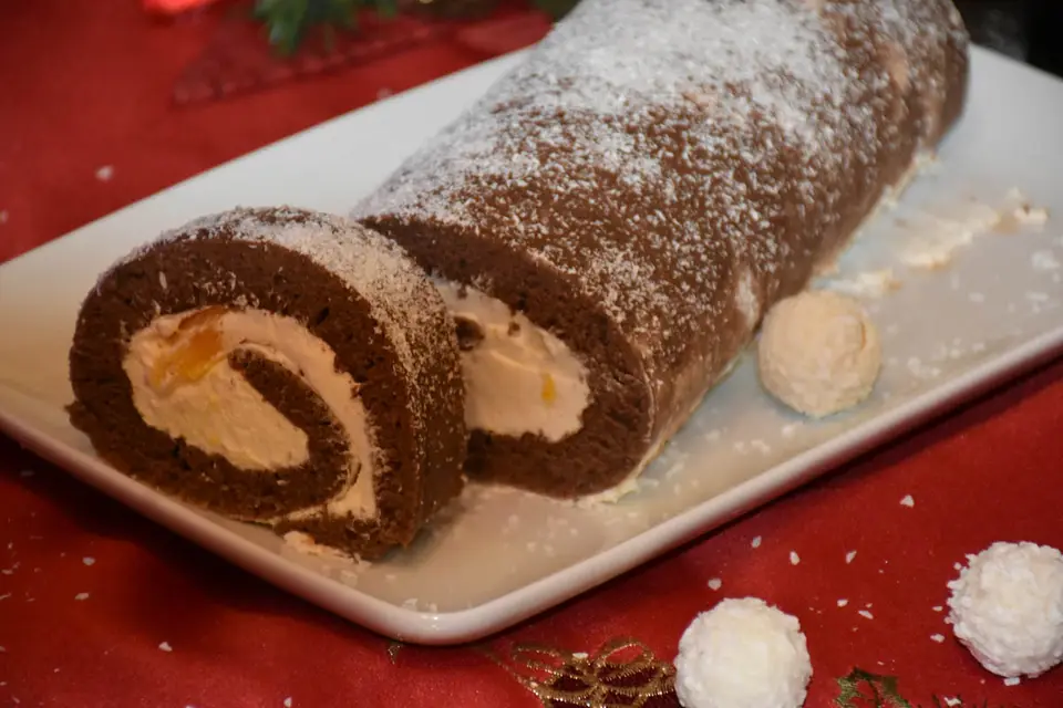 Rulada de cacao cu crema de vanilie si portocale – etapa 3