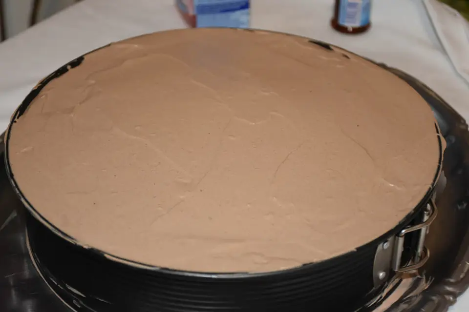 Tort de ciocolata glazurat – etapa 5