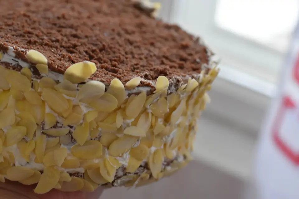 Tort de cacao cu crema mascarpone – etapa 6