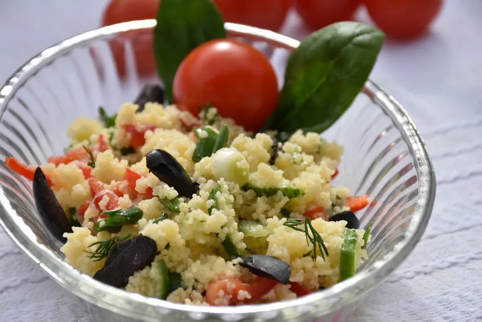 Salata de cus-cus cu legume – etapa 2