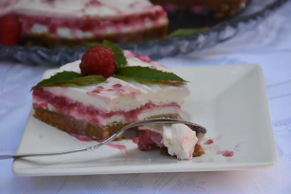 Cheesecake cu zmeura – etapa 4