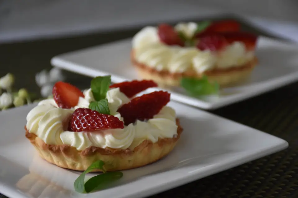 Cheesecake oreo cu capsuni – etapa 4