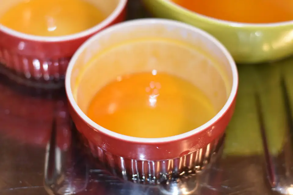 Crema de zahar ars cu suc de portocale – etapa 6