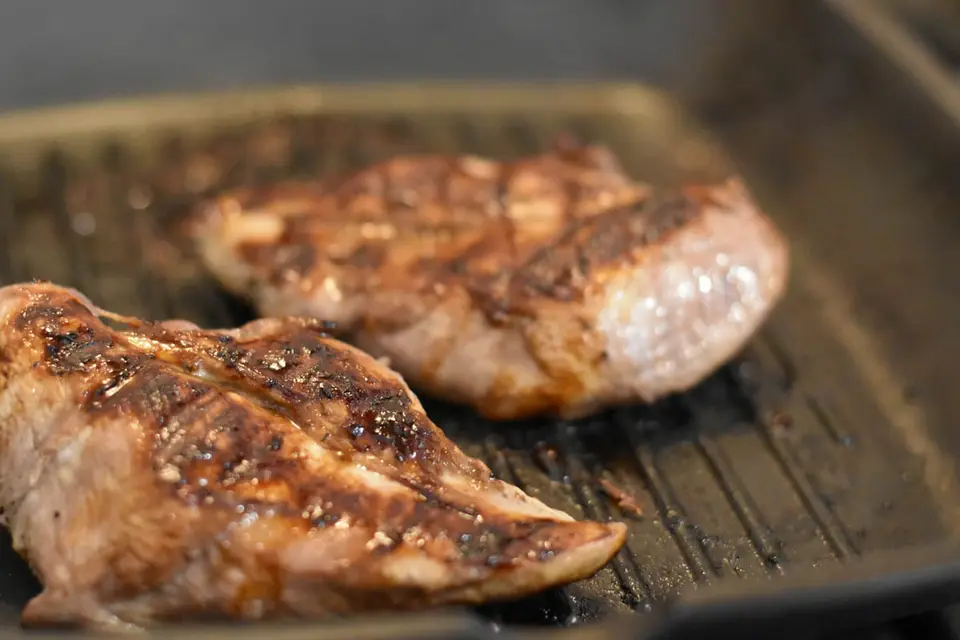 Piept de bibilica la tigaie [GRILL] – etapa 5