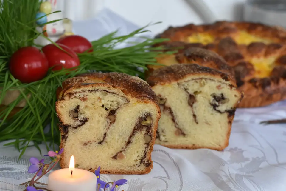 Cozonac pufos cu cacao si nuci – etapa 2