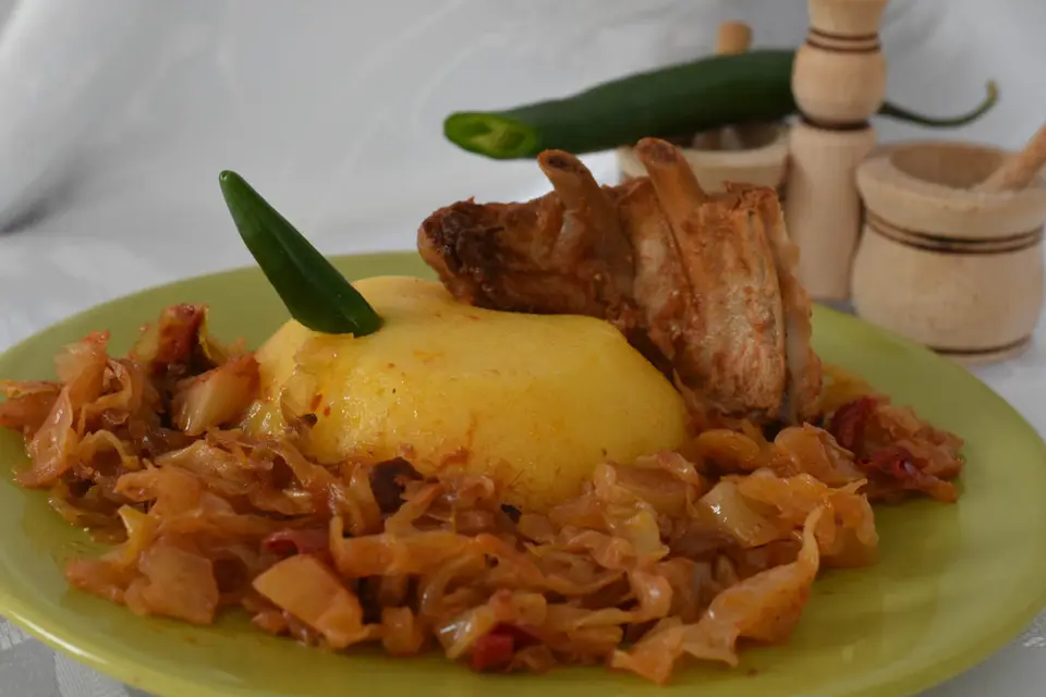 Coaste de porc la cuptor cu sos de rosii – etapa 2