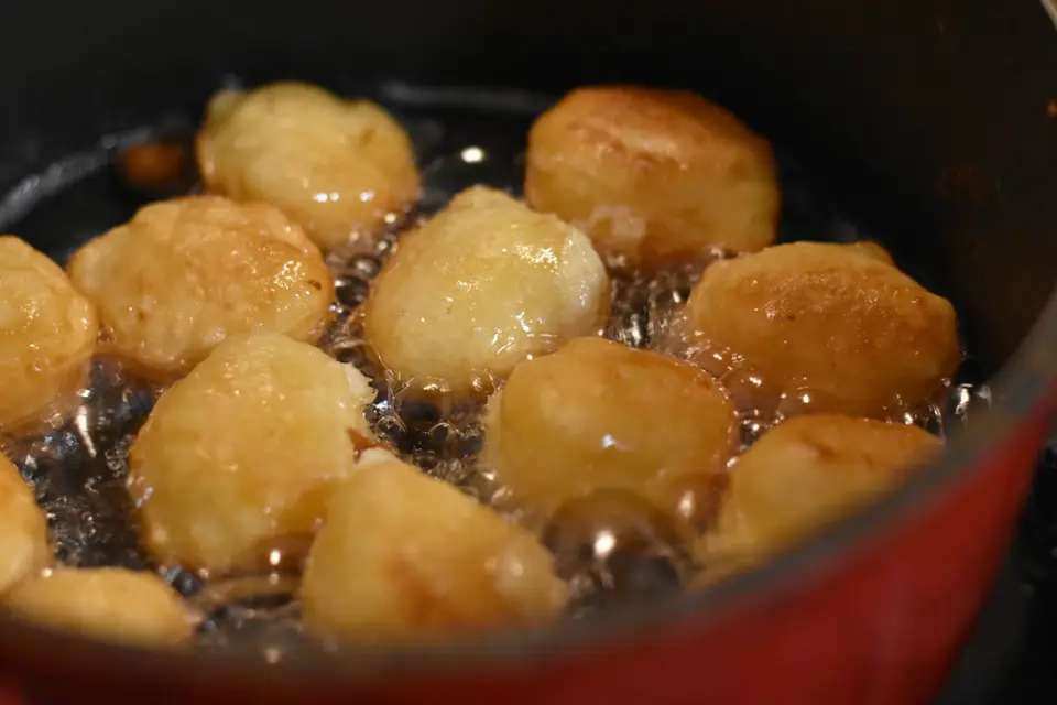 Gogosi pufoase cu iaurt – etapa 6