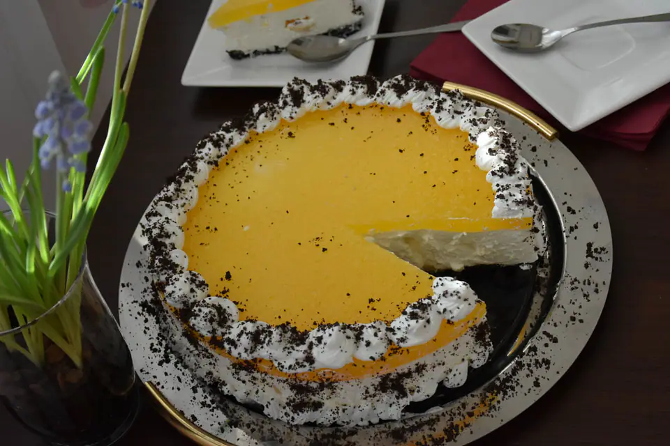 Cheesecake cu portocale si biscuiti oreo – rețetă
