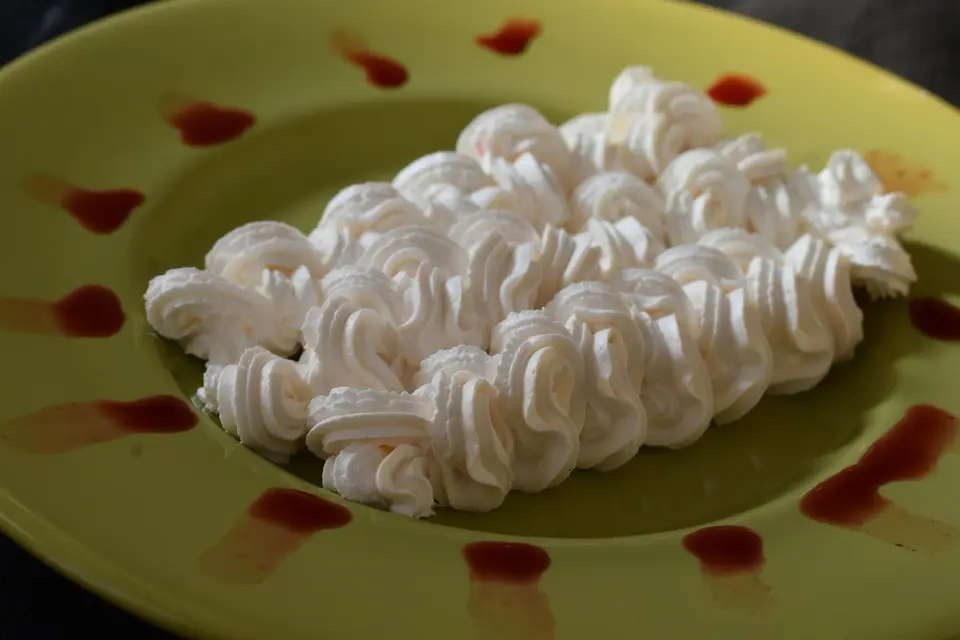 Crema cu frisca si iaurt – etapa 1