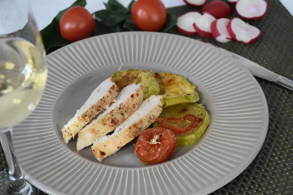 Piept de pui cu bostanei – etapa 1
