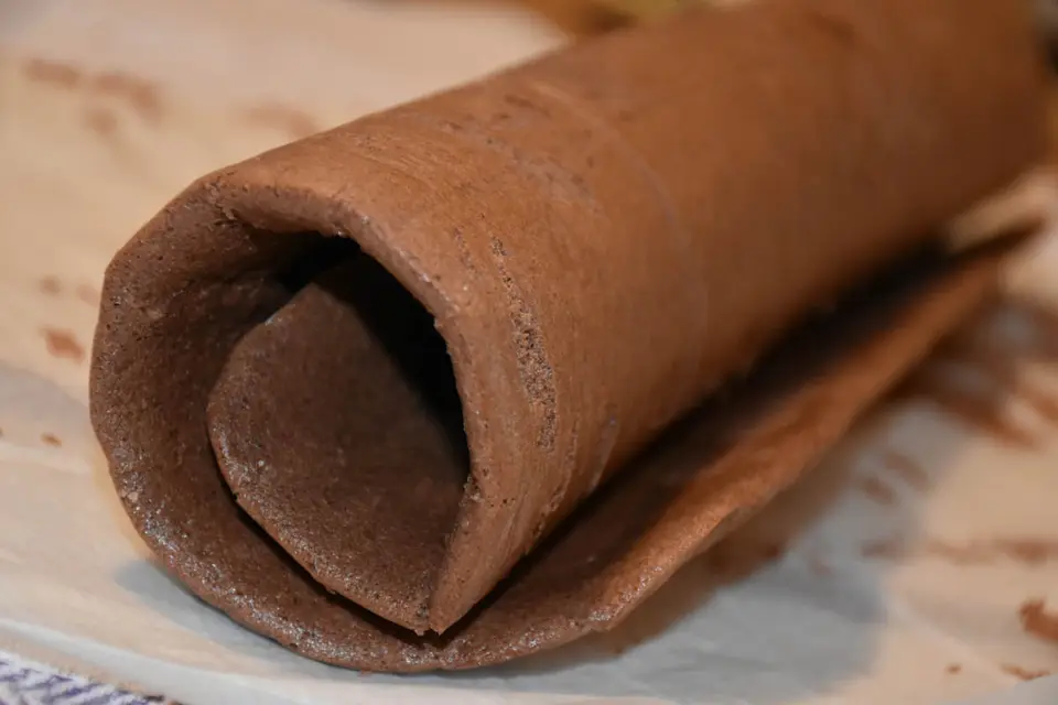 Rulada de cacao cu crema de vanilie si portocale – etapa 3