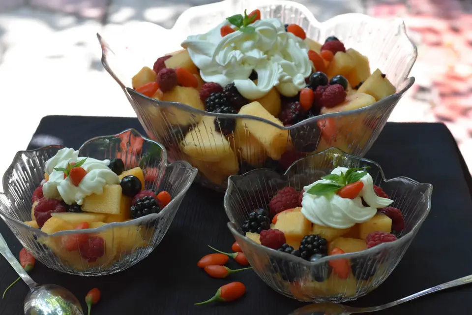 Salată de fructe cu pepene galben – etapa 2