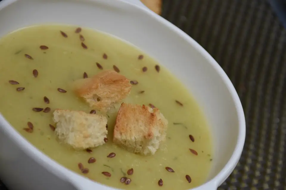 Supa crema de dovlecei Ã¢â‚¬â€œ etapa 1