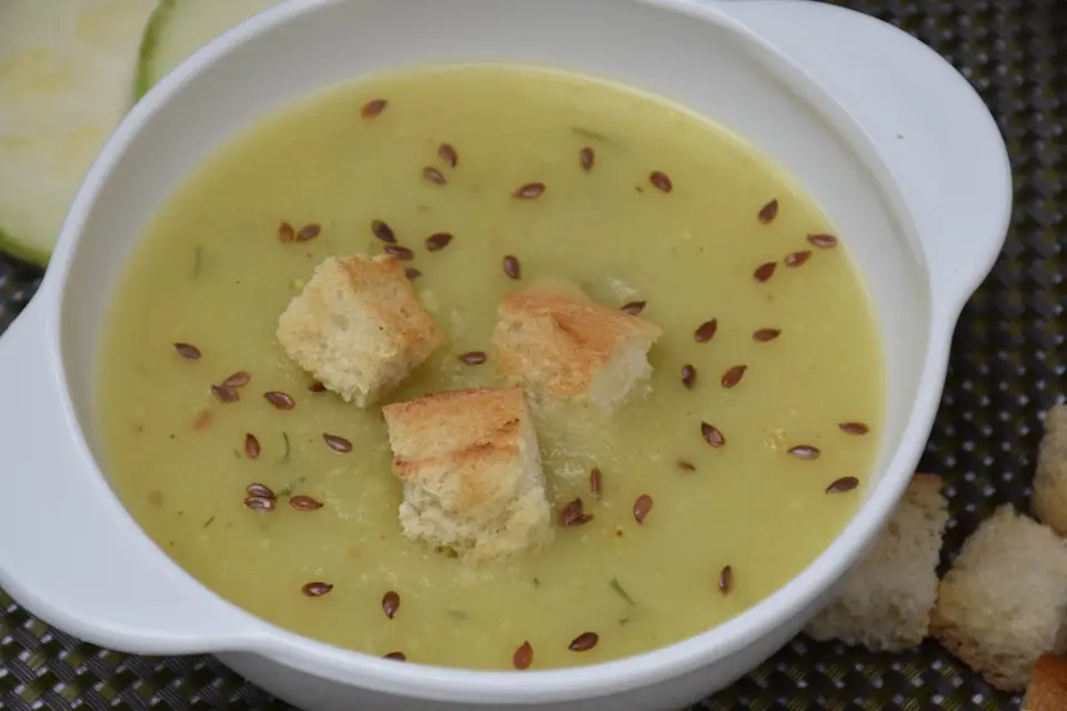 Supa crema de dovlecei Ã¢â‚¬â€œ etapa 2