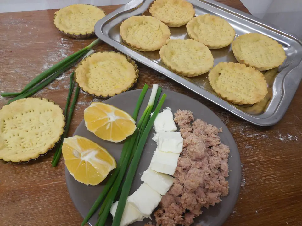 Tarta cu pasta din ton – etapa 5
