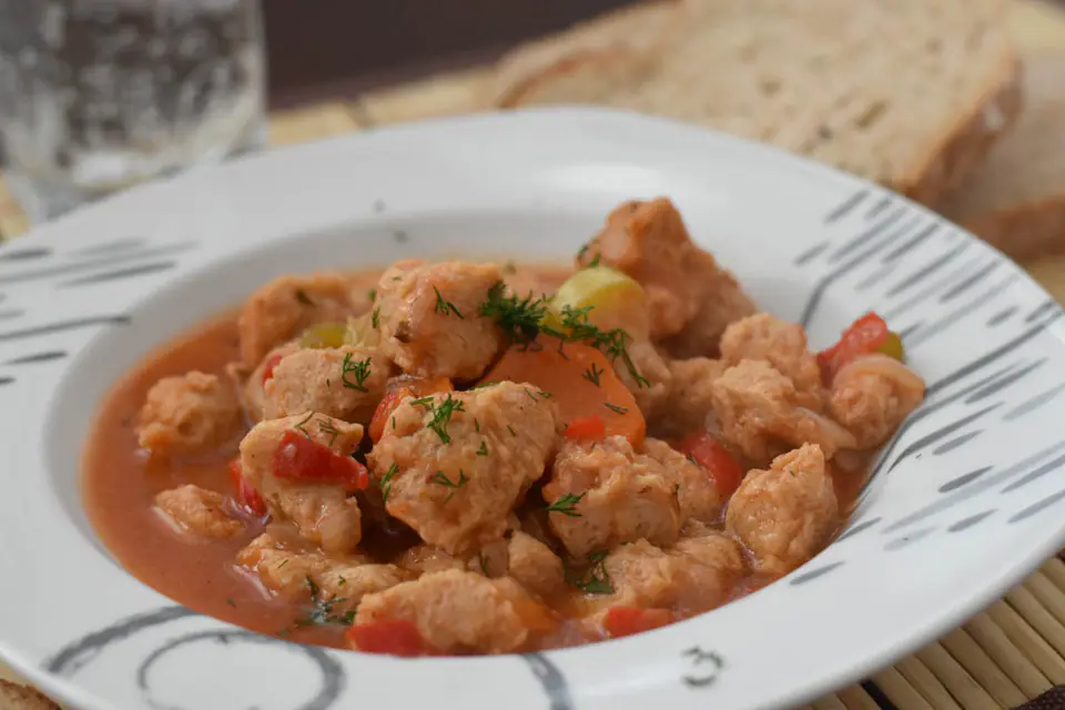 Tocanita de soia cu legume – rețetă
