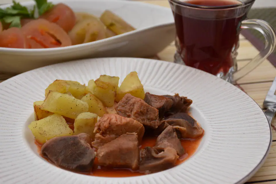 Tochitura de curcan – rețetă