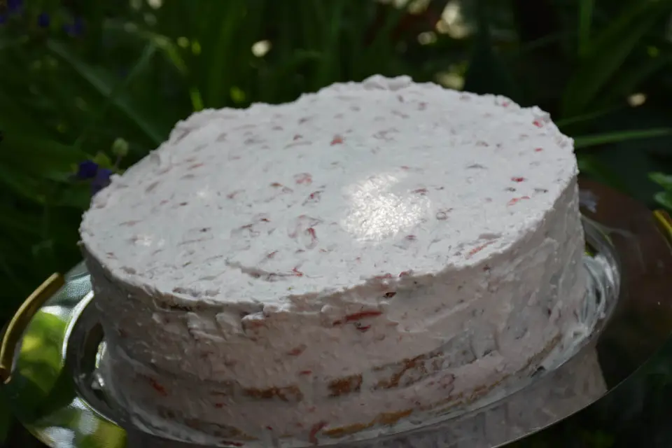 Tort cu capsuni – etapa 2