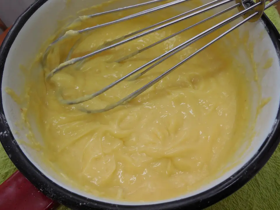 Tort de biscuiți – etapa 3