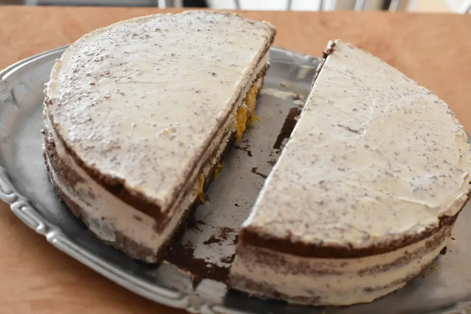 Tort glazurat cu crema mascarpone – etapa 2